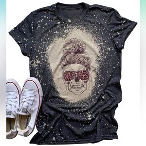 ⭐️Messy mom bun graphic short sleeve tee